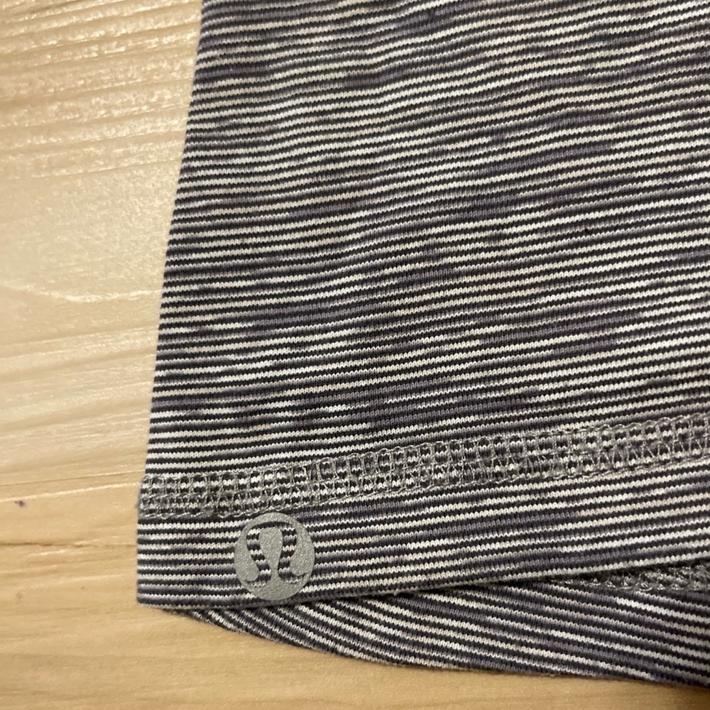 Lululemon Tank Top Grey Active
Workout Athletic Women's 4 - Picture 3 of 6